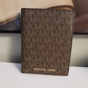 NWOT Michael Kors Wallet/Passport Holder